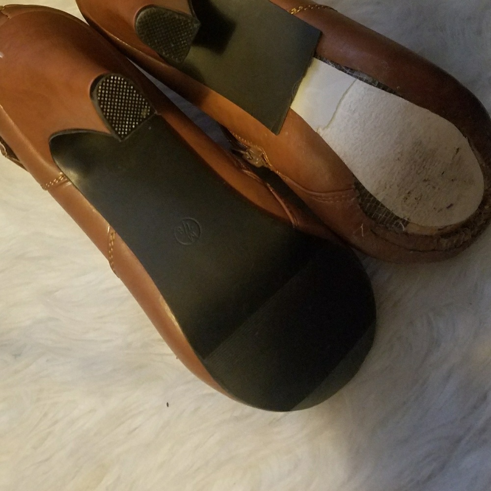 Heals - Picture 2 of 2
